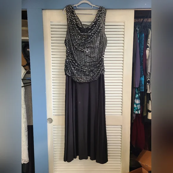 R&M Richards | Dresses | Rm Richards Elegant Full Length Gown Size 2w |  Poshmark